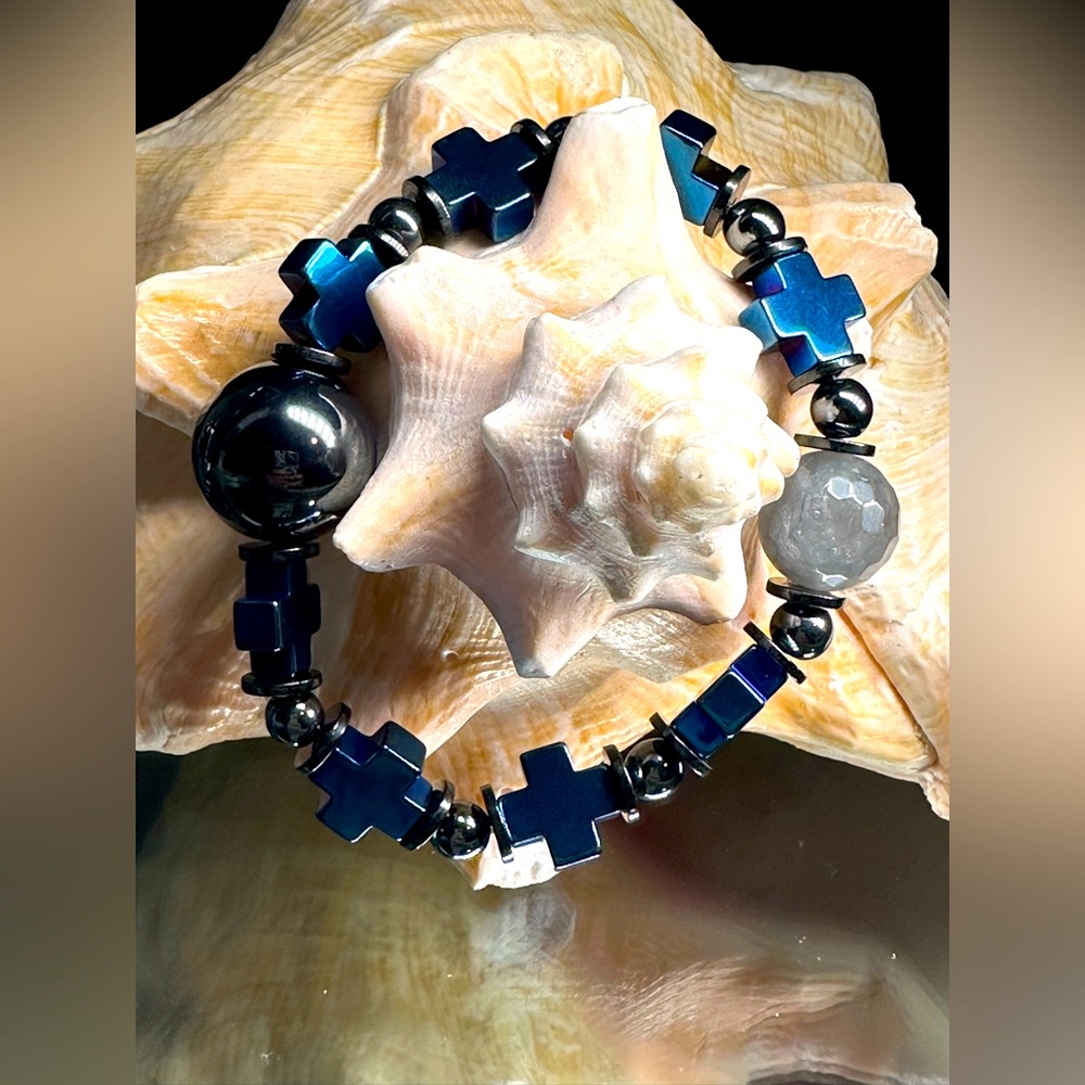 HEMATITE + QUARTZ NATURAL STONES  BRACELET size 7”
